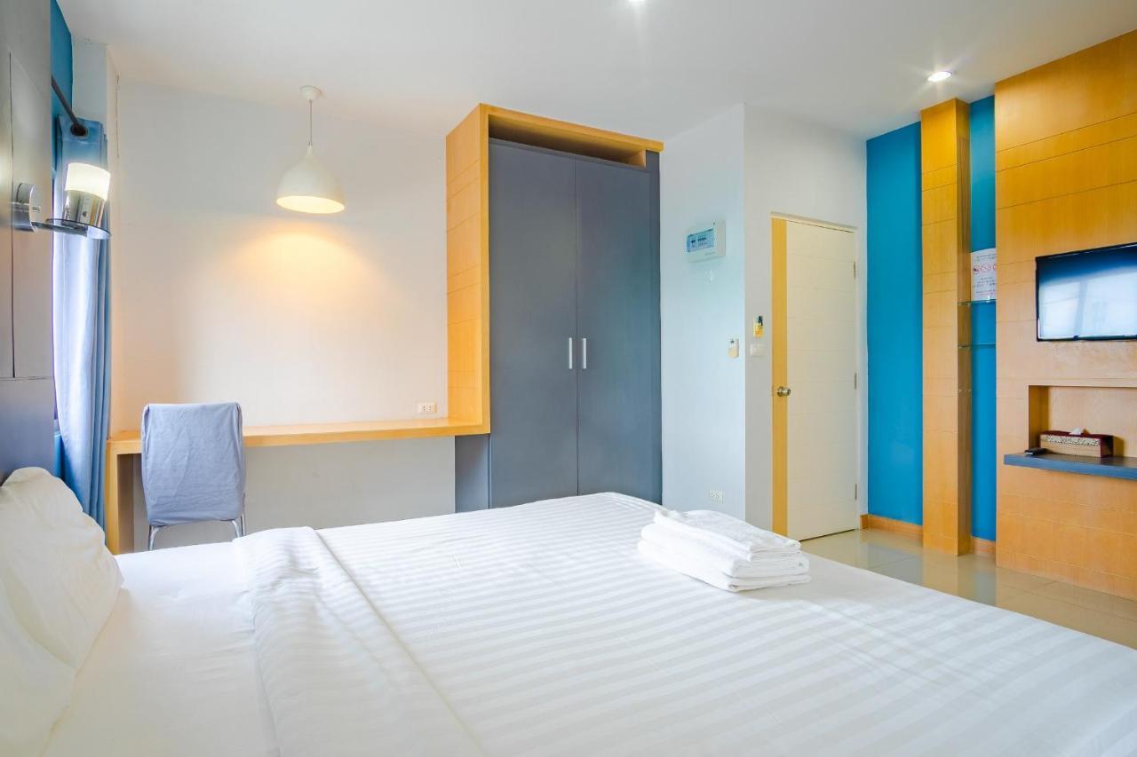 Apartamento Oyo 303 Phoomjai House Chalong Exterior foto
