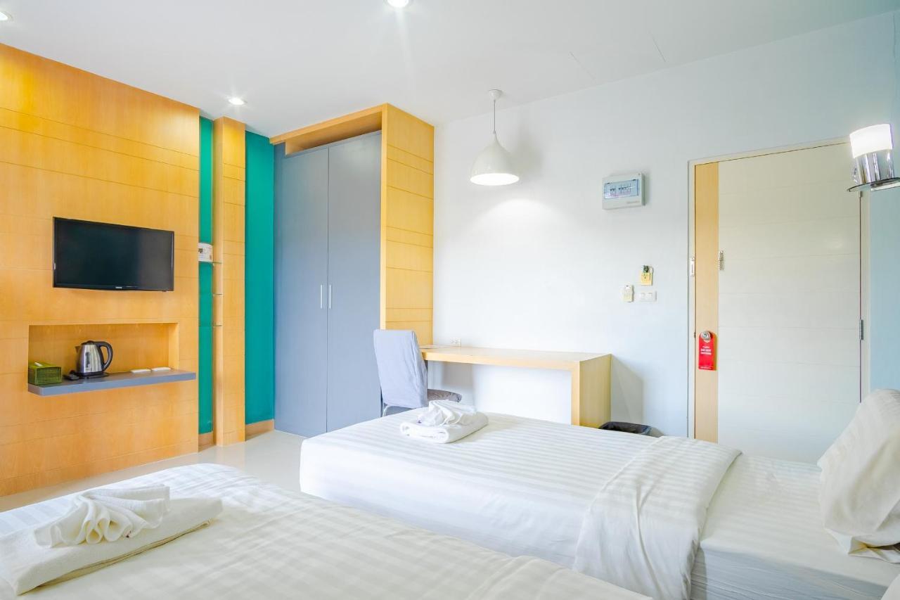 Apartamento Oyo 303 Phoomjai House Chalong Exterior foto