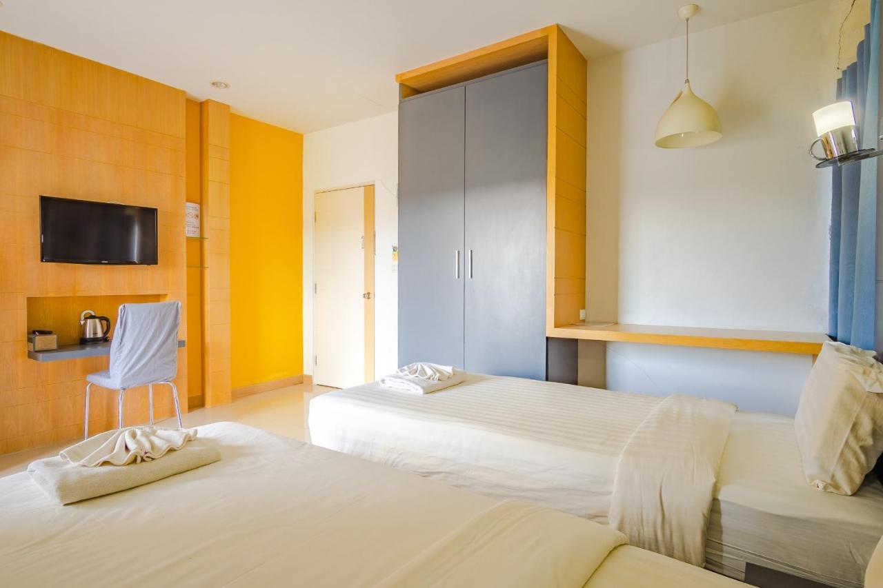 Apartamento Oyo 303 Phoomjai House Chalong Exterior foto