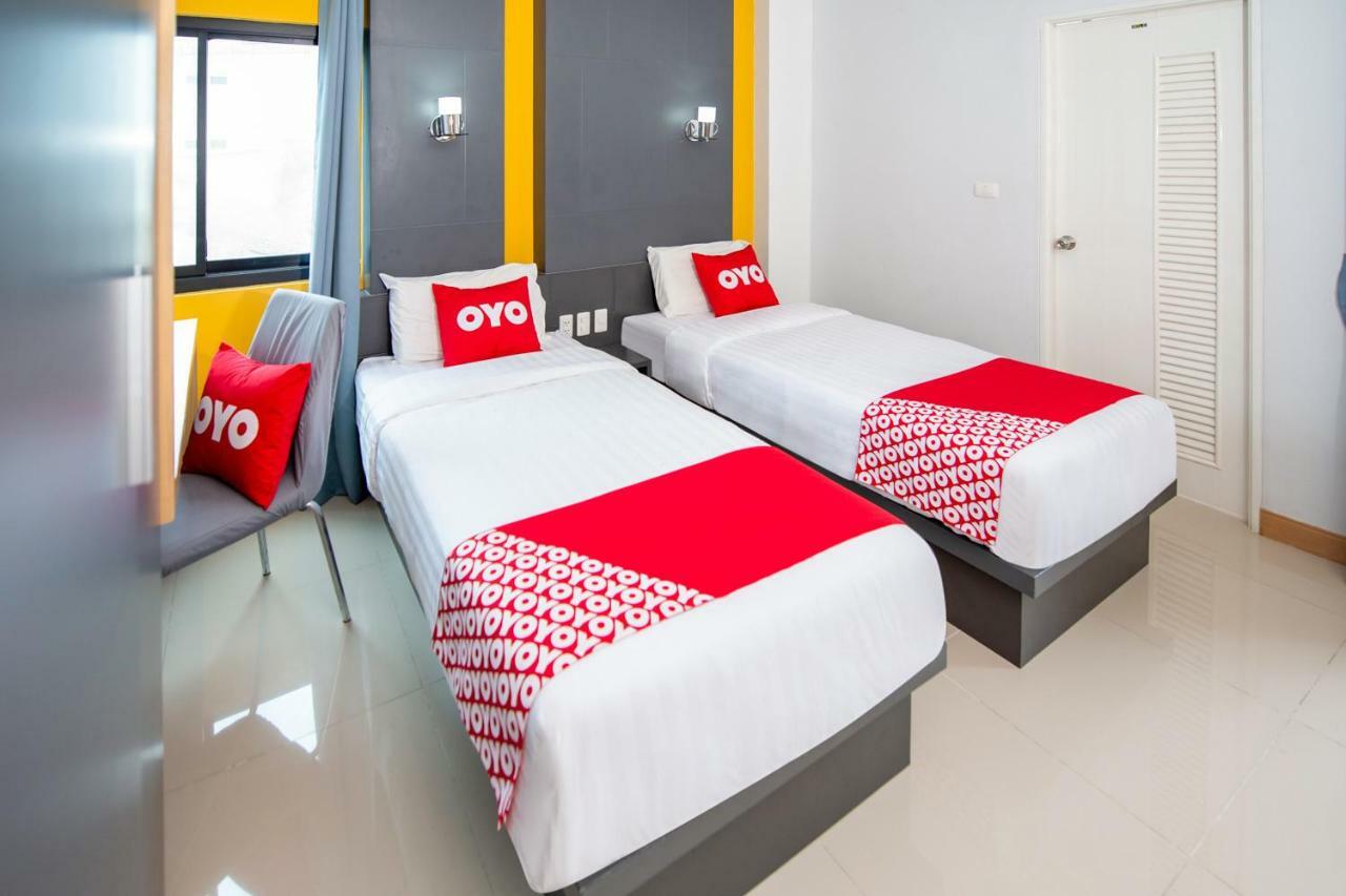Apartamento Oyo 303 Phoomjai House Chalong Exterior foto