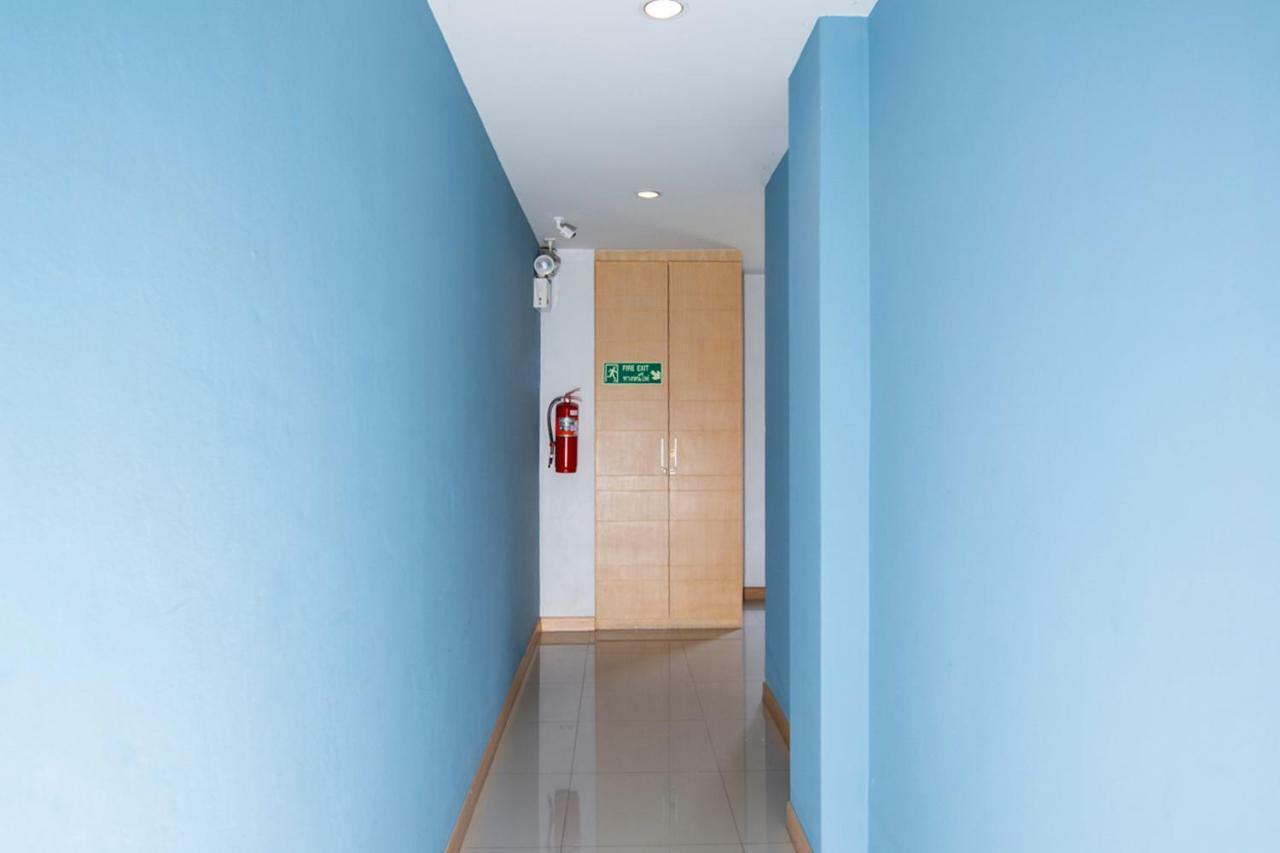 Apartamento Oyo 303 Phoomjai House Chalong Exterior foto