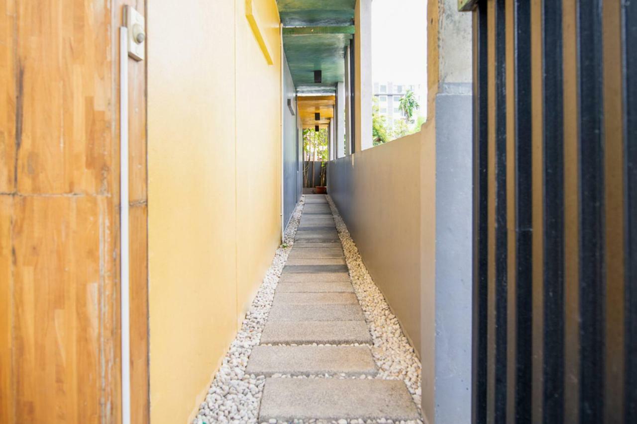 Apartamento Oyo 303 Phoomjai House Chalong Exterior foto